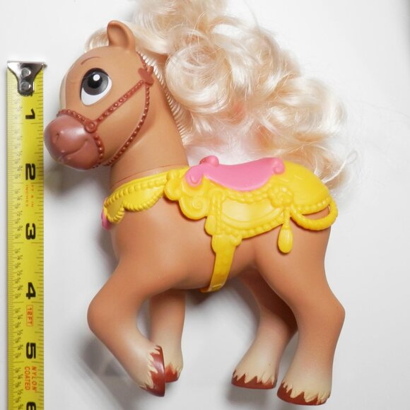 Disney Princess Petite 6" Dolls & Royal Carriage Set with Horses Belle Rapunzel - Picture 11 of 11